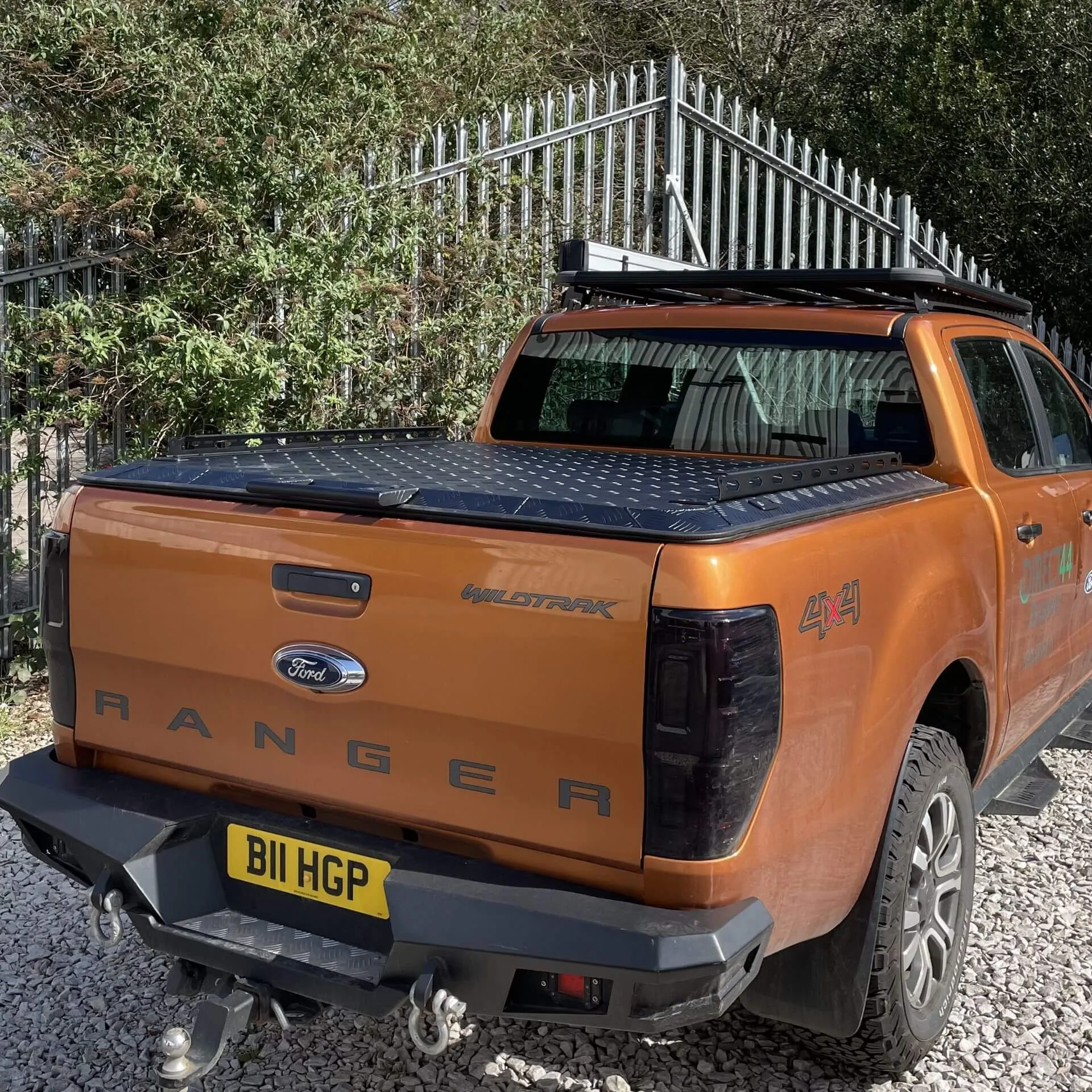 Black Aluminium Flat Tonneau Cover for Ford Ranger T9 2022+ MK4 (P703)