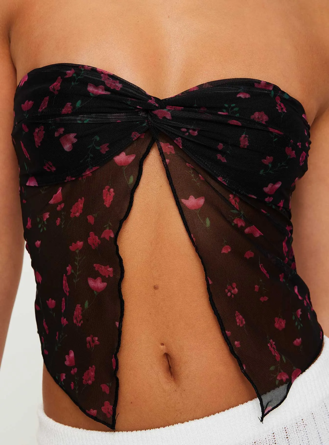 Mani Top Black Disty Floral