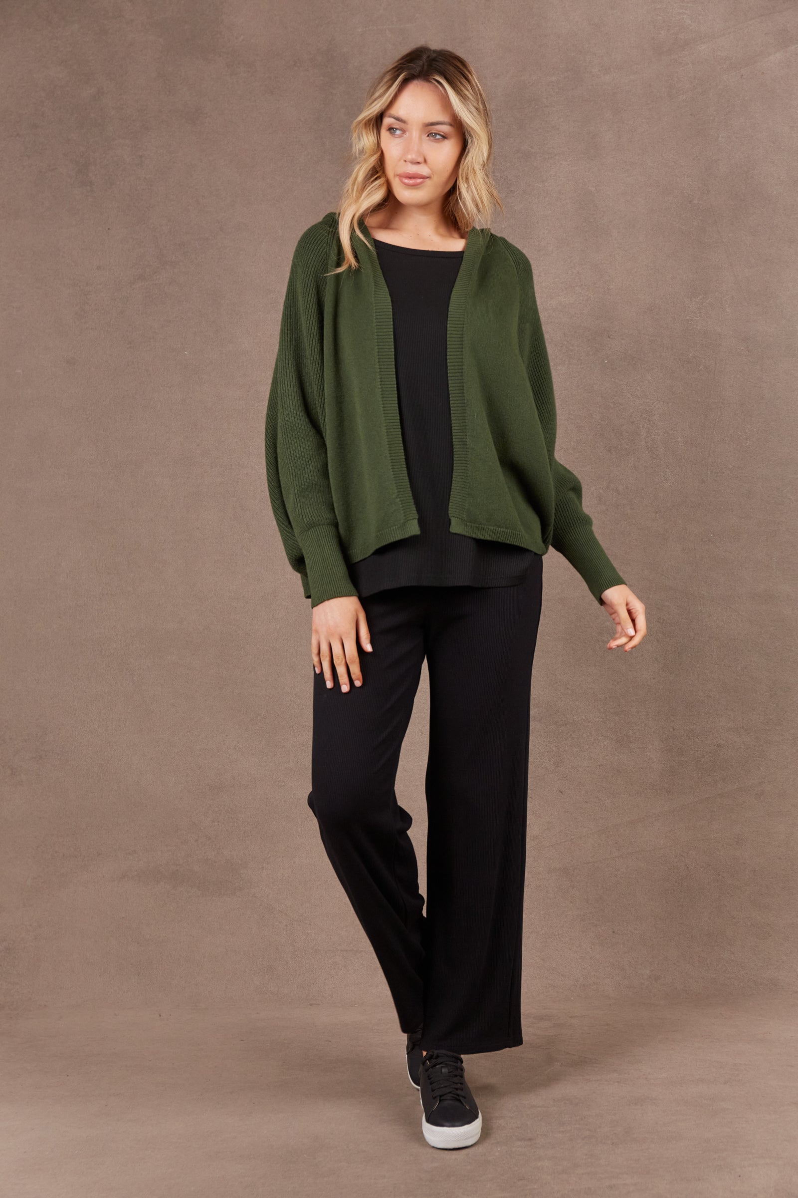 Nawi Cardigan - Olive