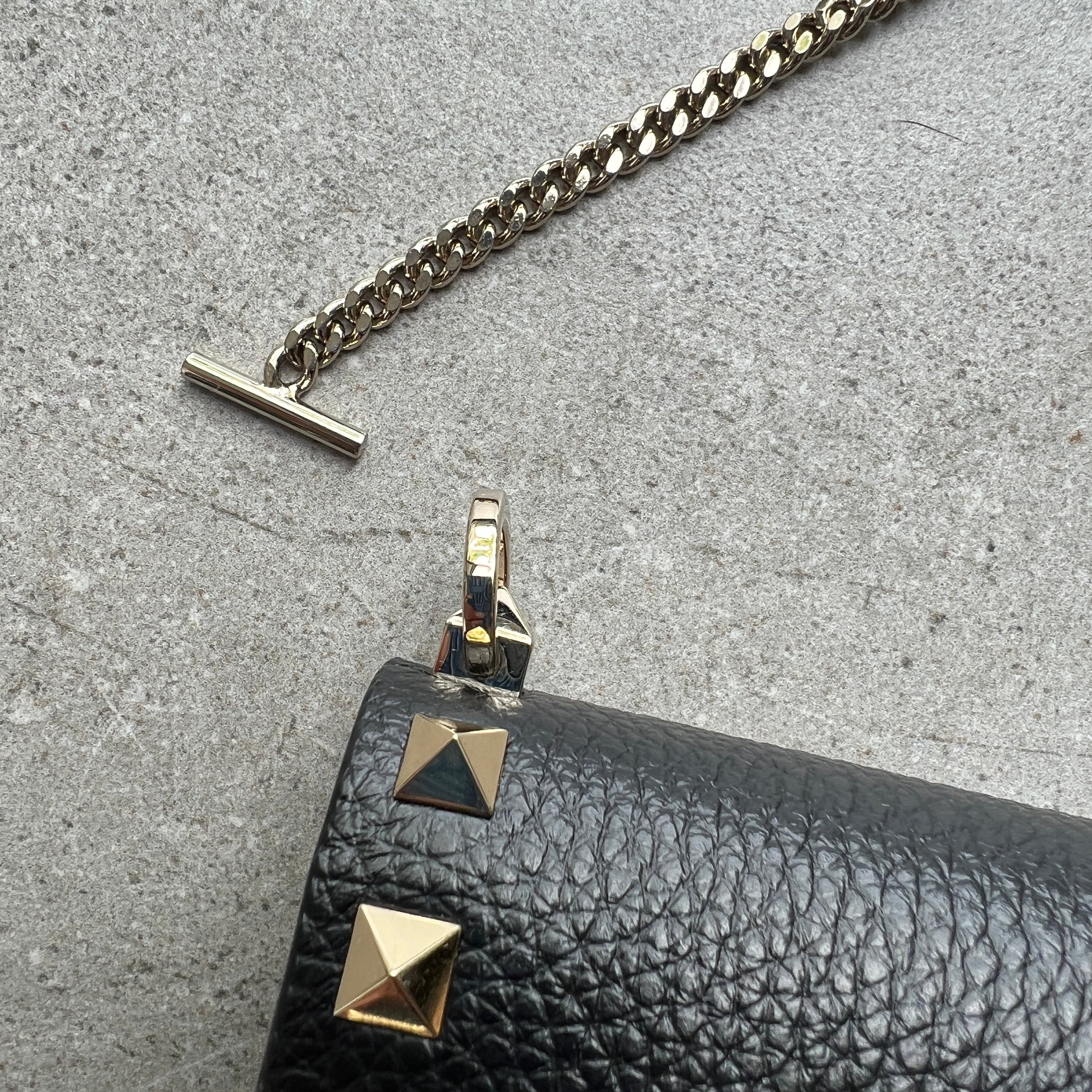 Rockstud Grained WOC, Black