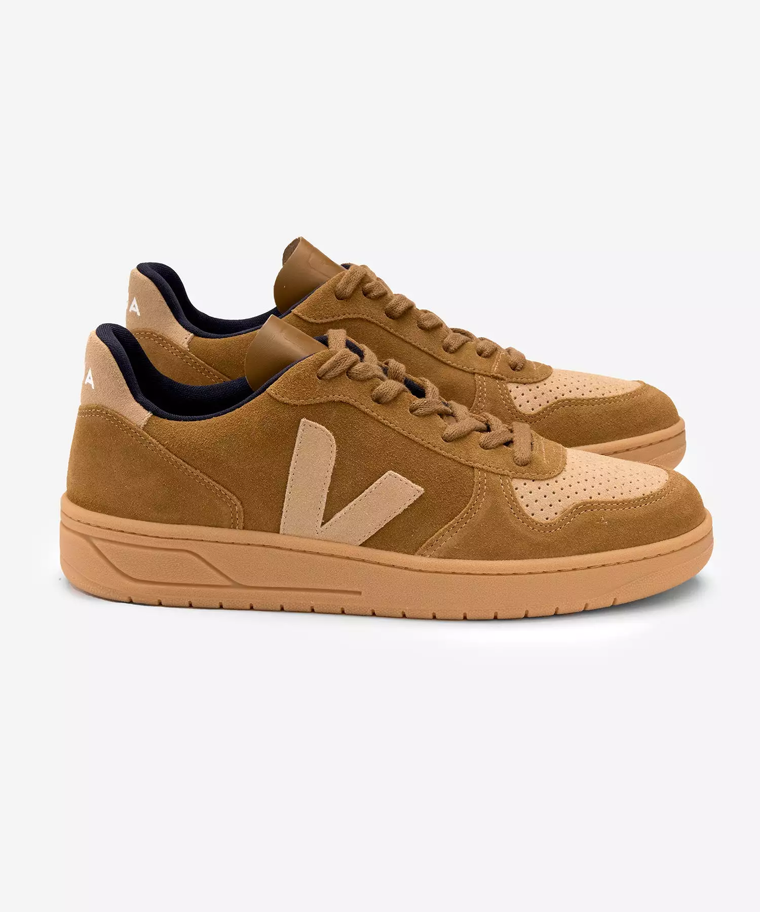 Veja V-10 Suede Low-top in Camel Desert